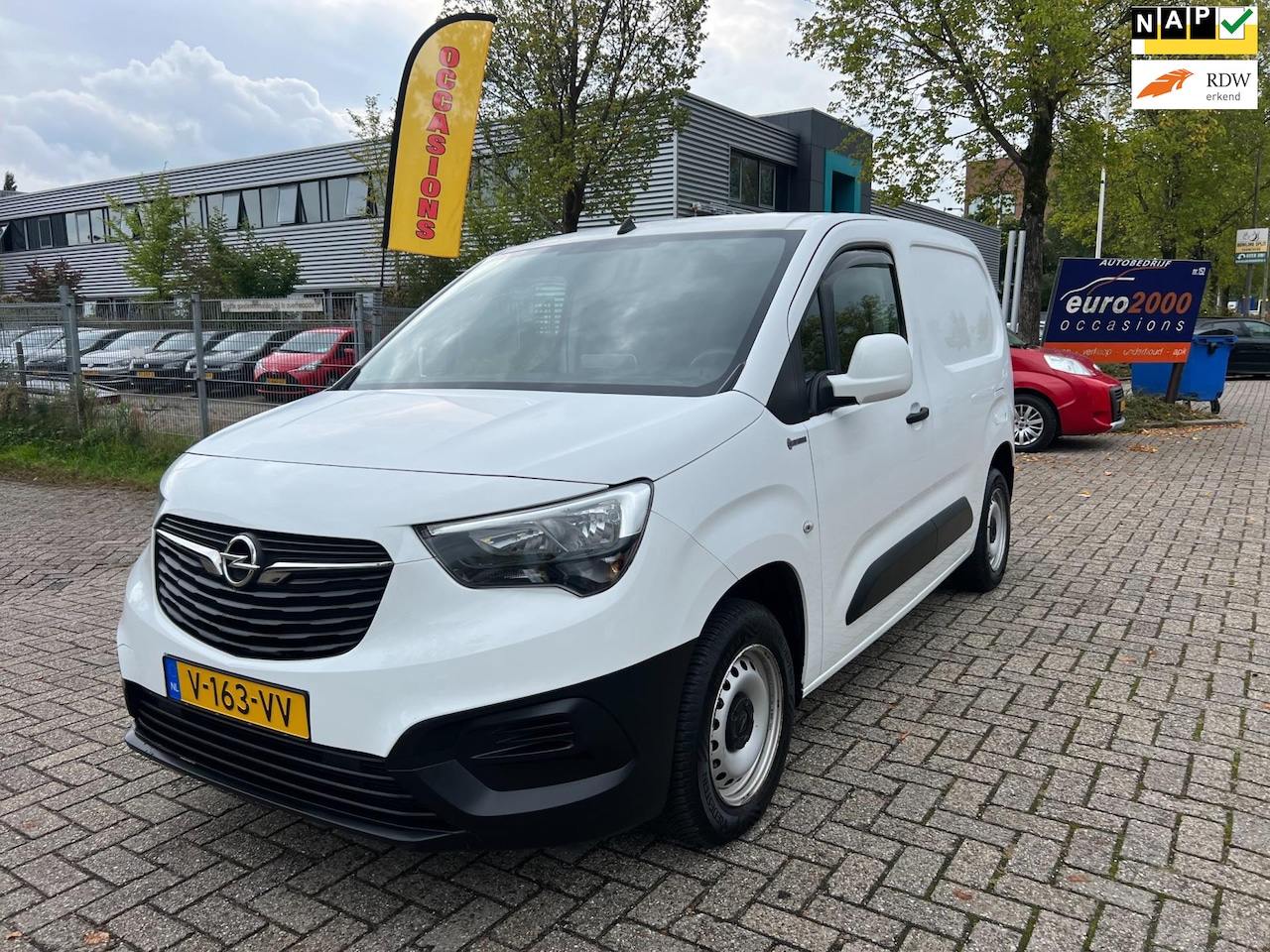 Opel Combo - 1.6D L1H1 Edition Nette staat - Schuifdeur - Airco - AutoWereld.nl