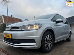 Volkswagen Touran - 1.5 TSI Active | 7 persoons | automaat | Apple CarPlay | ACC |