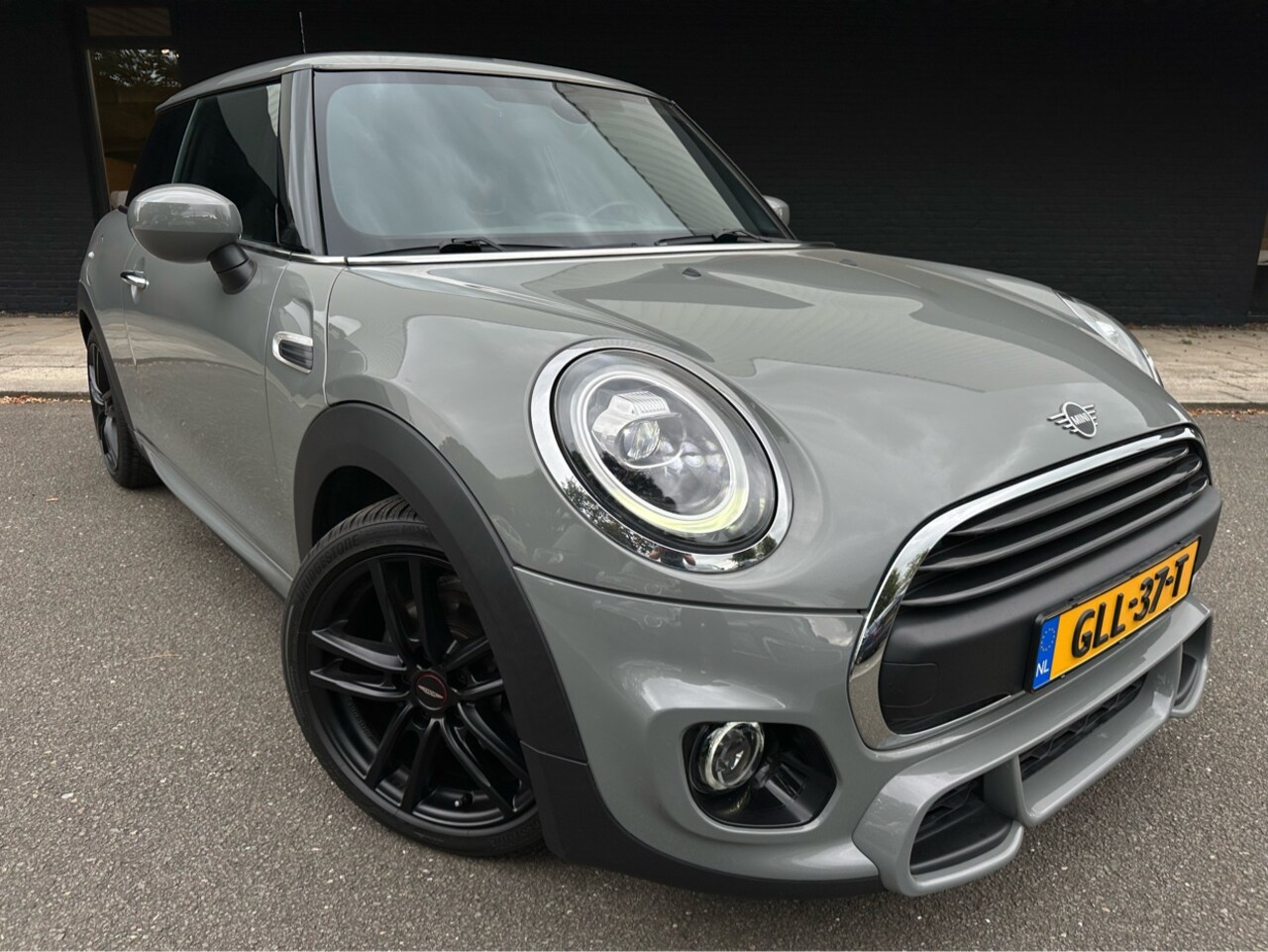 MINI One - 1.5 John Cooper Works pakket // Ledverlichting // Dealeronderhou - AutoWereld.nl