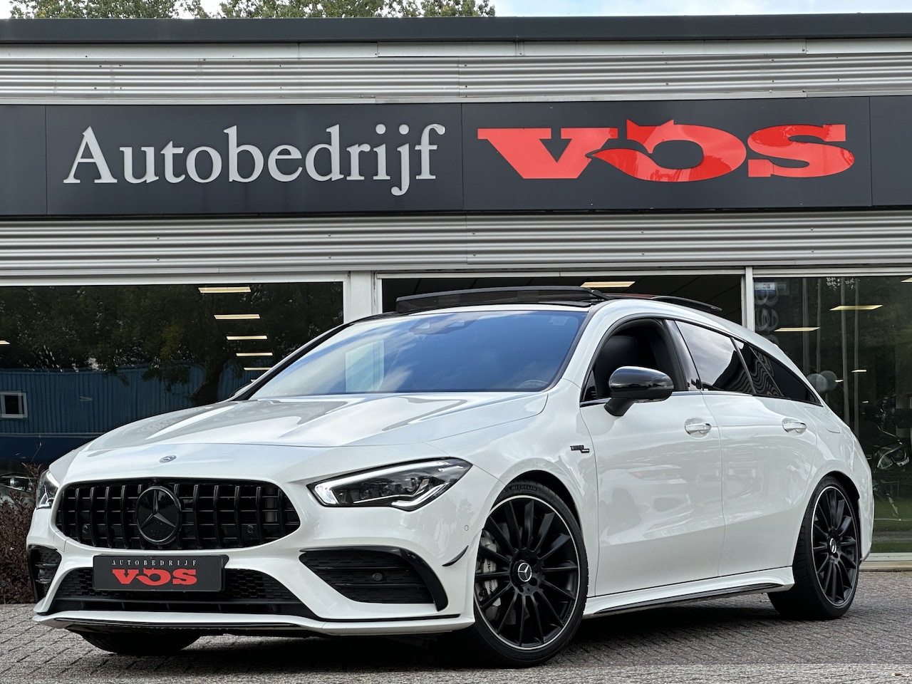 Mercedes-Benz CLA-klasse Shooting Brake - 35 AMG 4MATIC | Panodak | Burmester | Memory | NL Auto - AutoWereld.nl