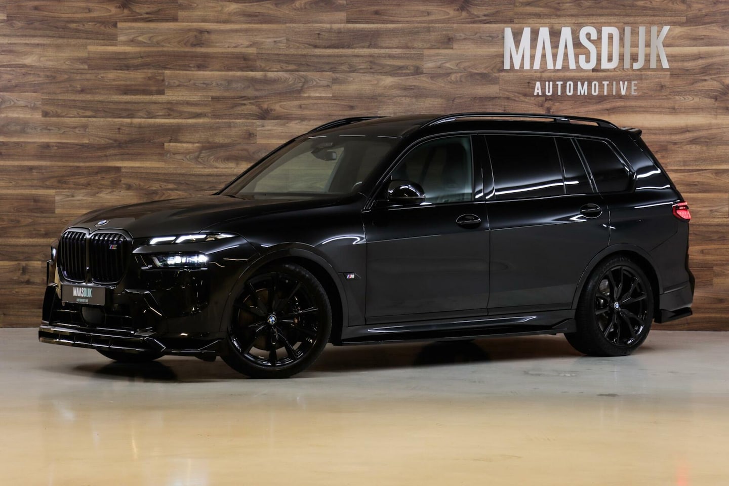 BMW X7 - M60i xDrive|6 Persoons|lounge|M Stoelen - AutoWereld.nl