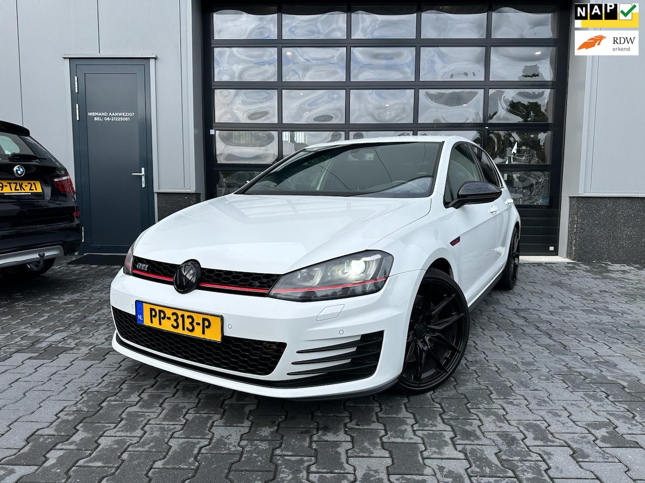 Volkswagen Golf - 2.0 TSI GTI Performance 350 PK+ - AutoWereld.nl