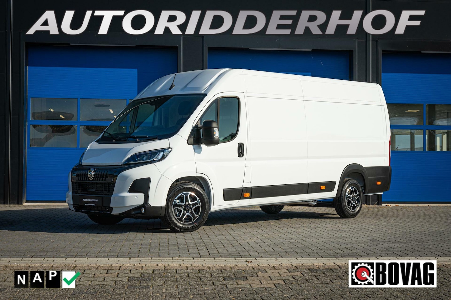 Peugeot Boxer - Bestel 2.2 BlueHDi 180 EAT8 L4H2 3.5t Zwaar - AutoWereld.nl