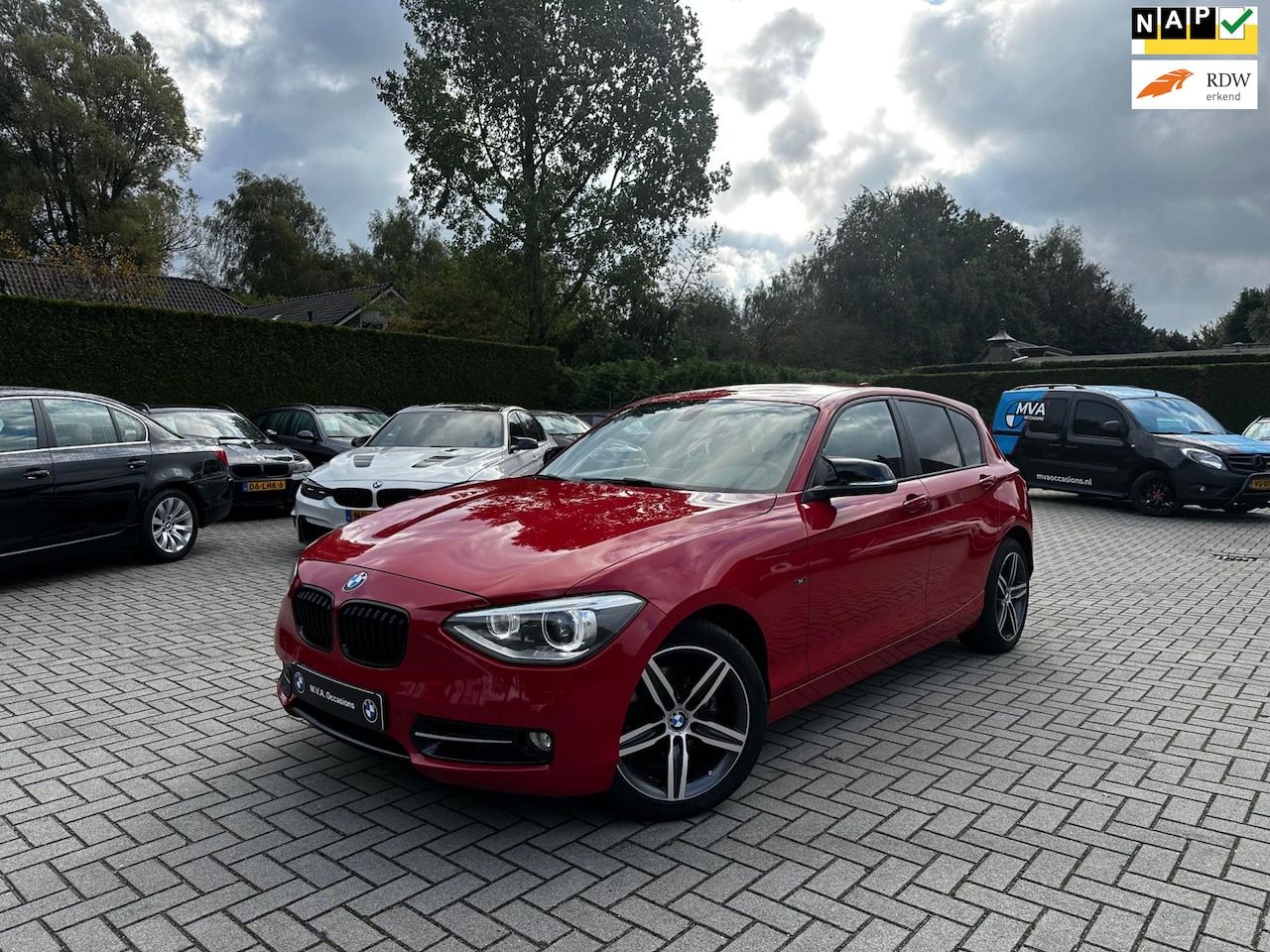 BMW 1-serie - 118i Business Sport|Nwe Ketting + Klepseals|Navi|Climate controle|Cruise controle.. - AutoWereld.nl