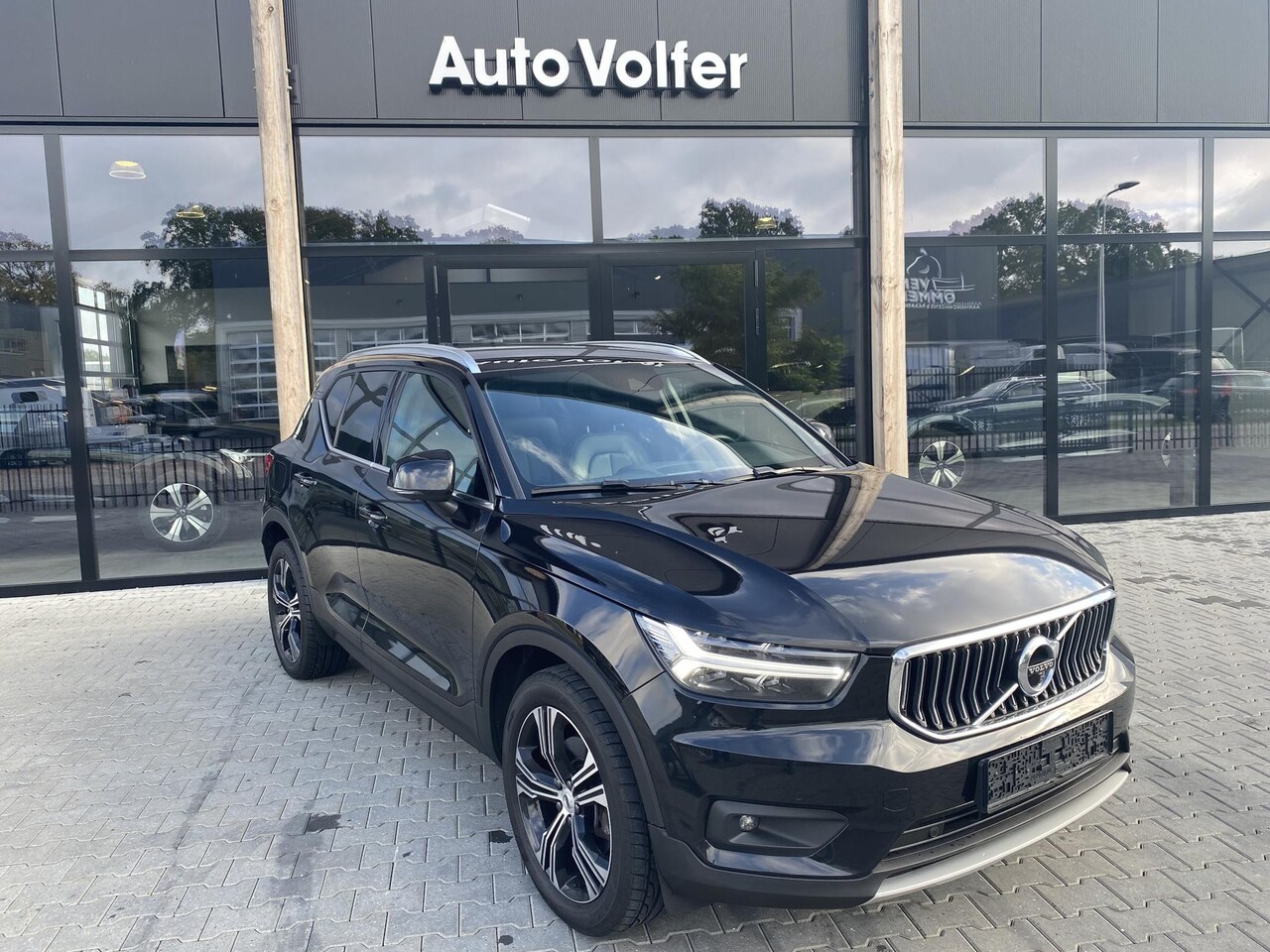 Volvo XC40 - 2.0 T4 Inscription ACC|leder|360|Navi|BLIS - AutoWereld.nl