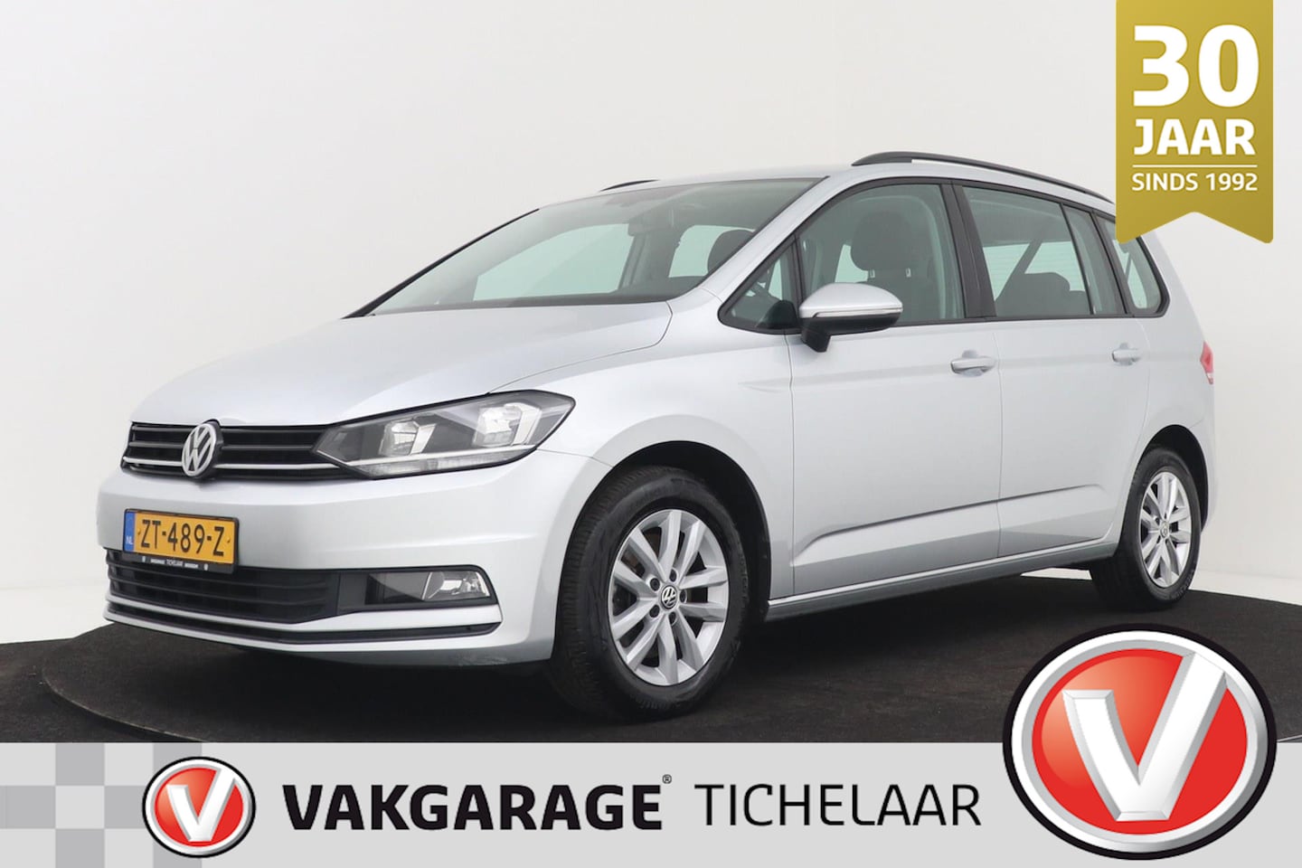 Volkswagen Touran - 1.2 TSI Comfortline 7p | 3 Zone Climate Control | CarPlay | Cruise Control | - AutoWereld.nl