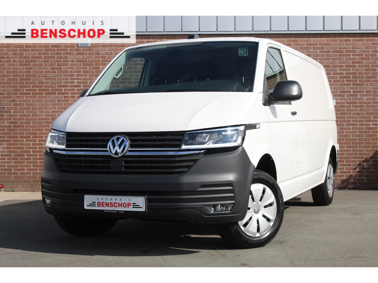 Volkswagen Transporter - T6.1 2.0 TDI 150PK L2H1 |LED|CRUISE|APP.CONNECT| - AutoWereld.nl