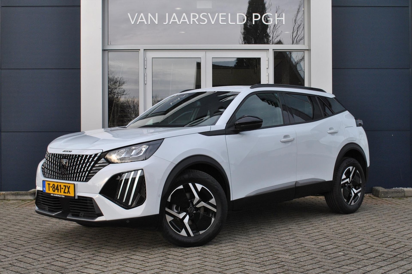 Peugeot 2008 - Allure 1.2 Puretech 100pk - AutoWereld.nl