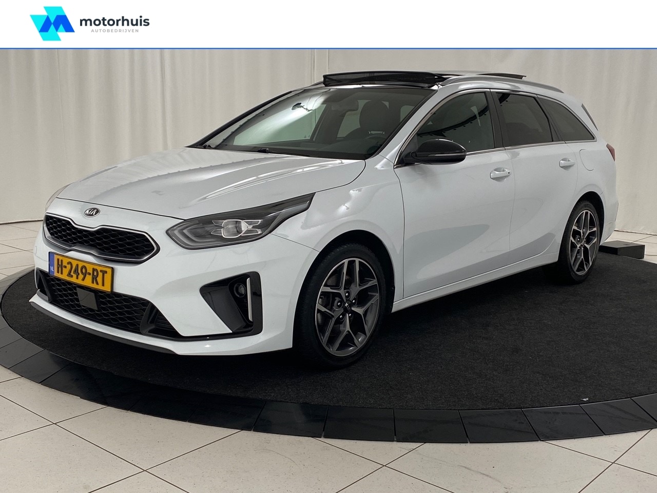 Kia Cee'd Sportswagon - Ceed Sw 1.0 T-GDi 120pk GT-Line Schuifdak | AppleCarplay | 17 inch. - AutoWereld.nl