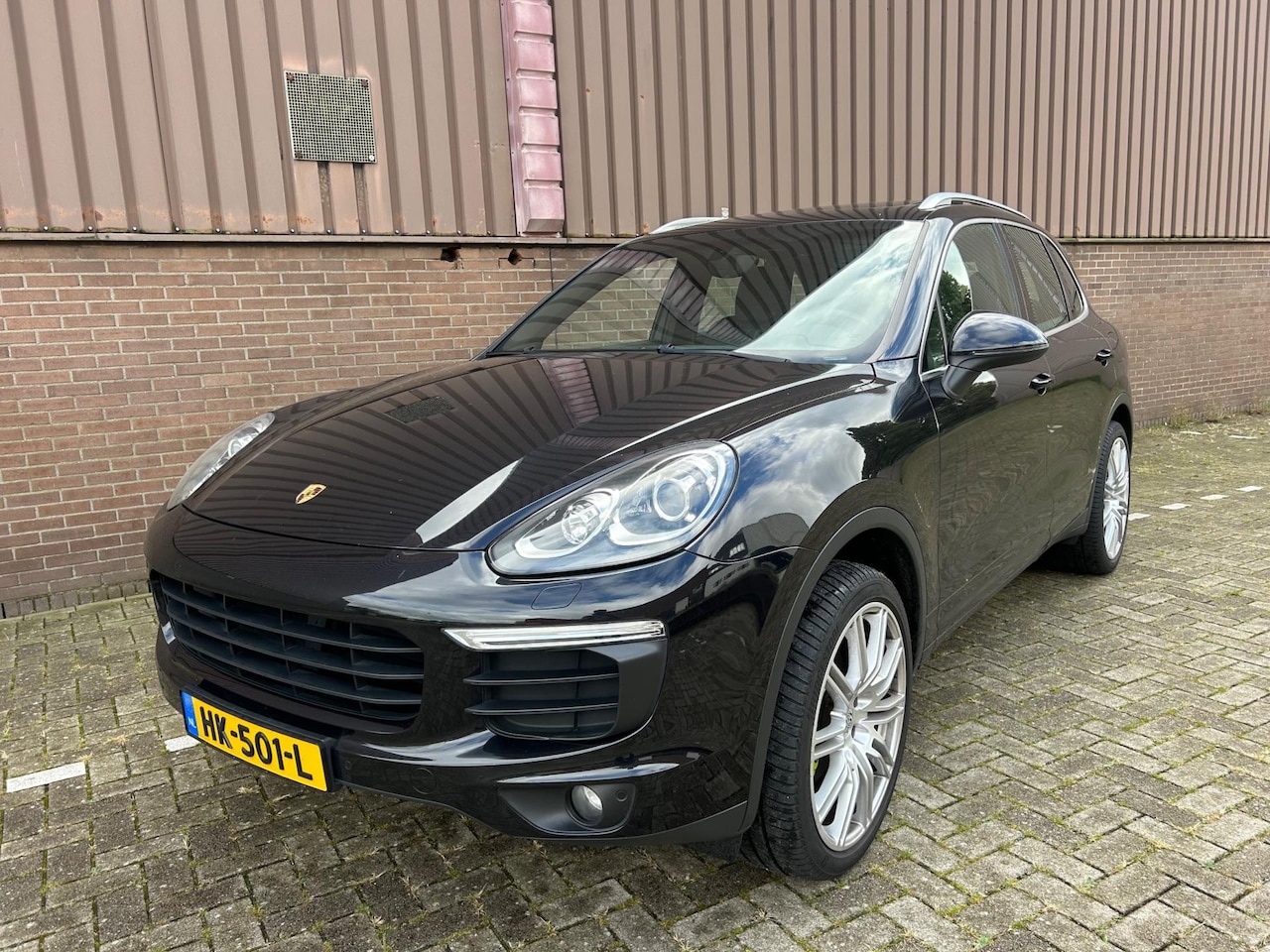 Porsche Cayenne - 3.0 S E-Hybrid Pano BTW 21% Leer - AutoWereld.nl