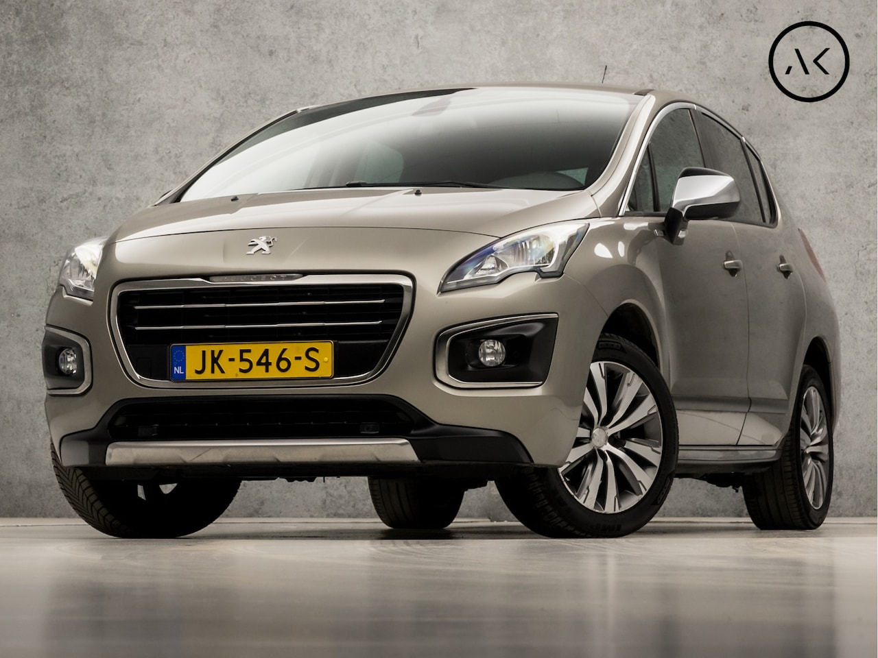 Peugeot 3008 - 1.2 PureTech Luxury (NAVIGATIE, CLIMATE, CAMERA, GETINT GLAS, SPORTSTOELEN, TREKHAAK, CRUI - AutoWereld.nl