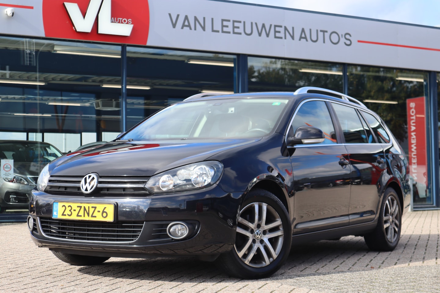 Volkswagen Golf Variant - 1.2 TSI High Executive Line BlueMotion | Cruise | Trekhaak | Navi - AutoWereld.nl