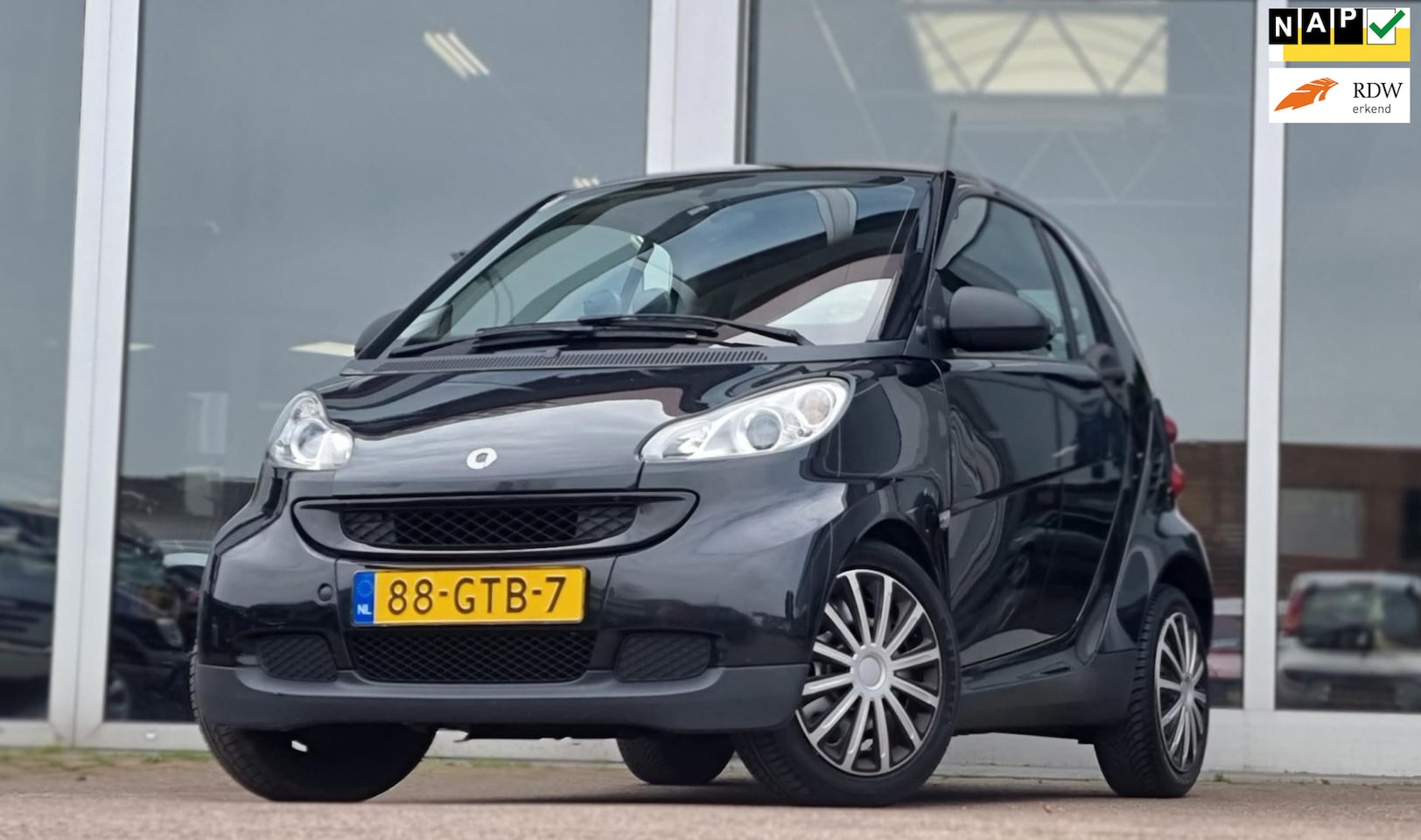 Smart Fortwo coupé - 1.0 mhd Pure Panoramadak Half automaat APK 18-6-2025 - AutoWereld.nl