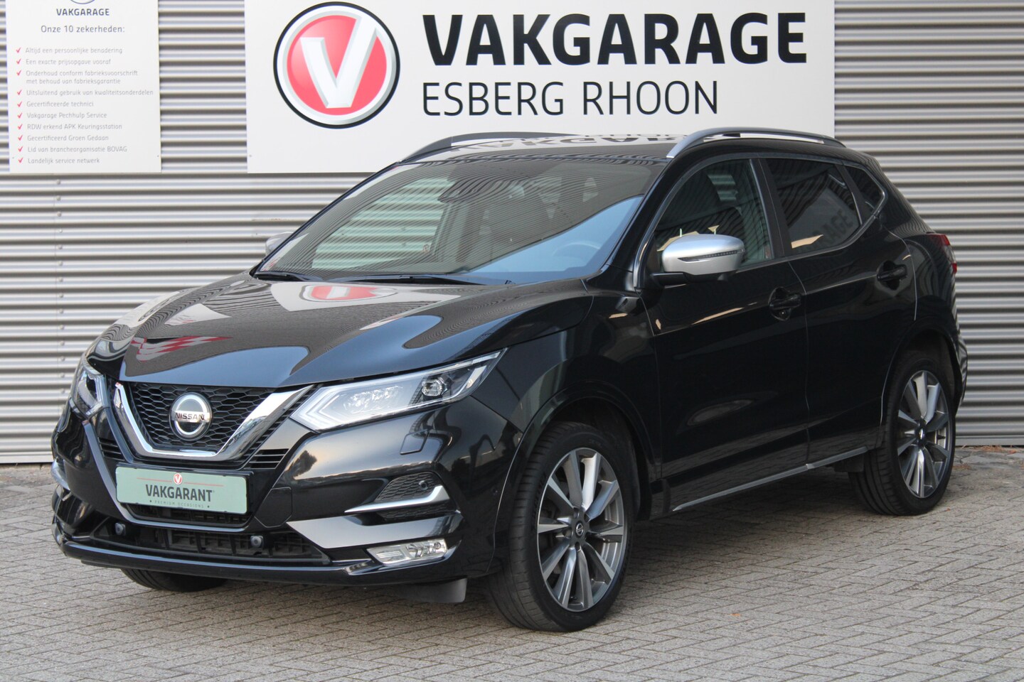 Nissan Qashqai - 1.3 DIG-T Tekna + NAVI/CAM,LEER,PANO,ELEKTR. STOELEN - AutoWereld.nl