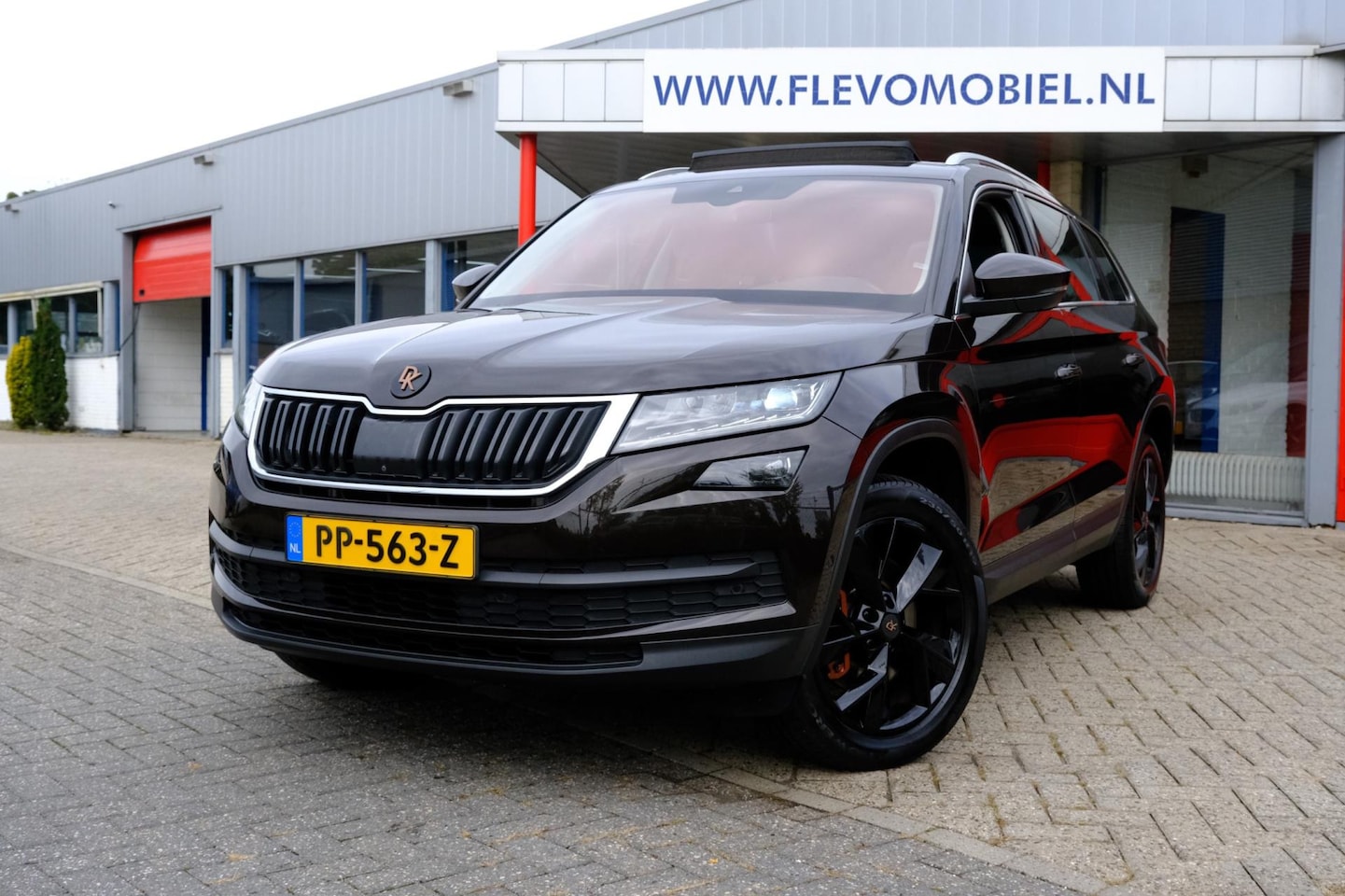 Skoda Kodiaq - 2.0 TSI 4x4 180pk DSG Style Business Pano|Adaptive Cr.|Full LED|Memo-stoel - AutoWereld.nl