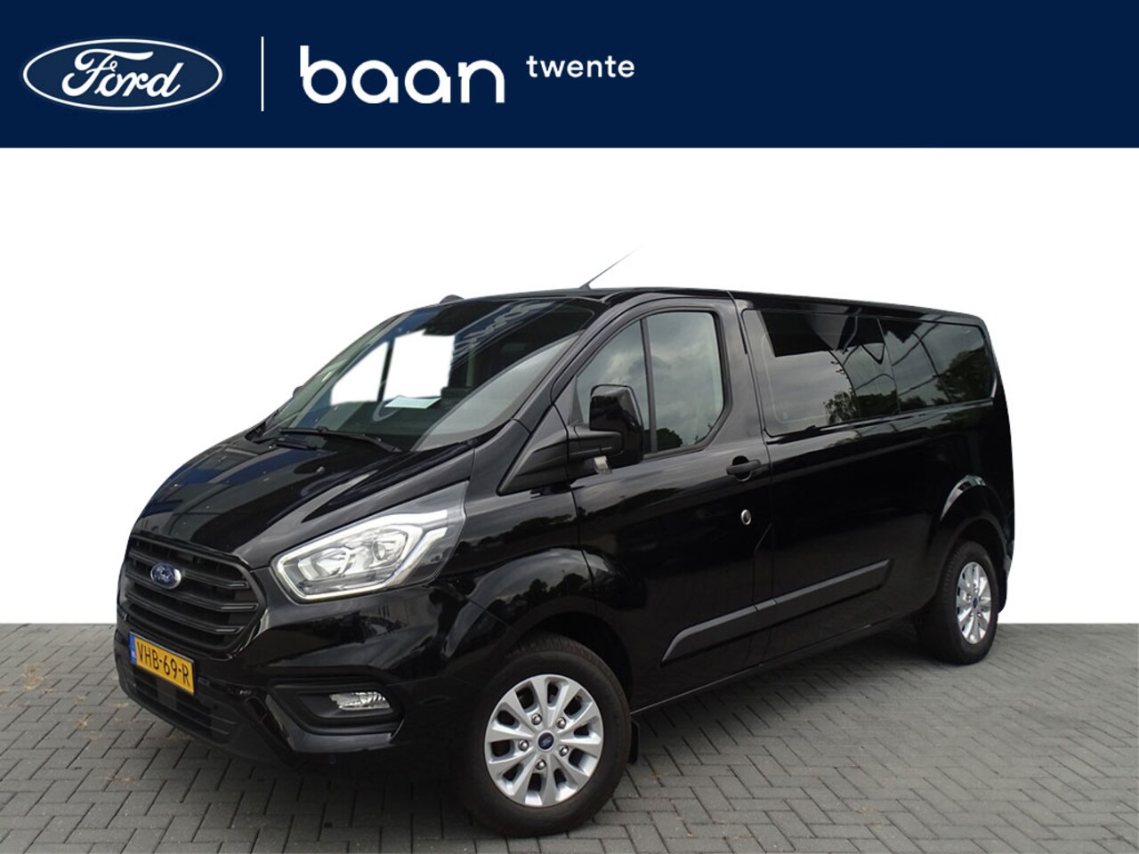 Ford Transit Custom - 300 L2H1 2.0 TDCI 130pk Trend DC stoelverw. / voorruitverw. / trekhaak / dubbele cabine / - AutoWereld.nl