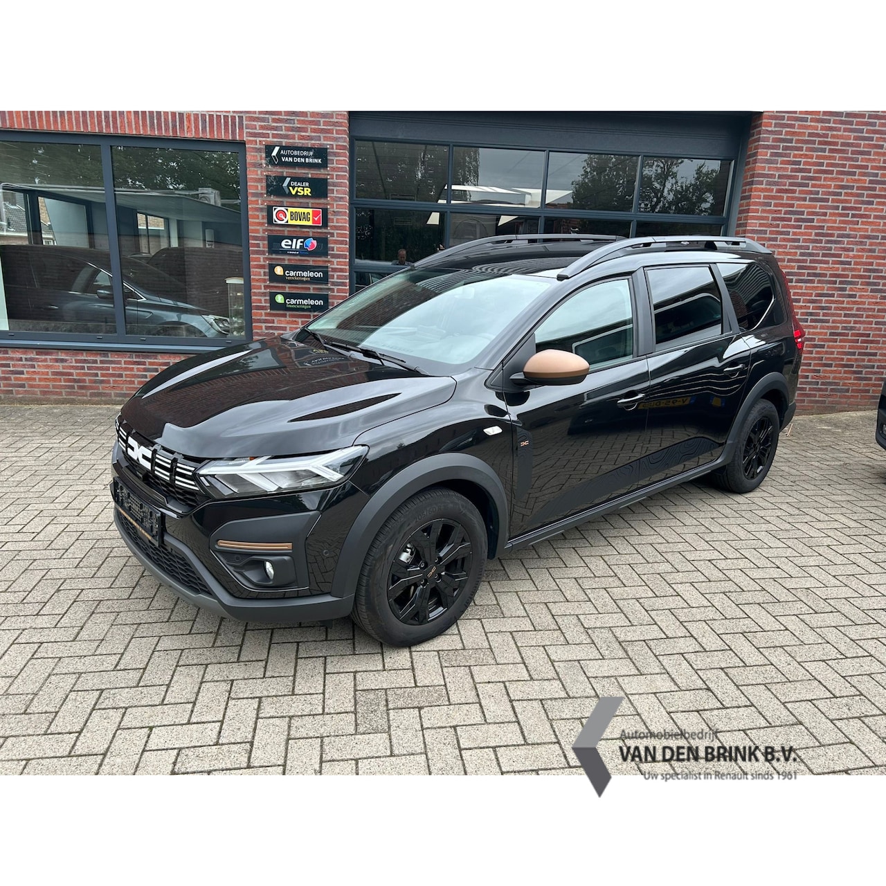 Dacia Jogger - 1.6 Hybrid 140 Extreme 5p. 1.6 Hybrid 140 Extreme 5p. - AutoWereld.nl