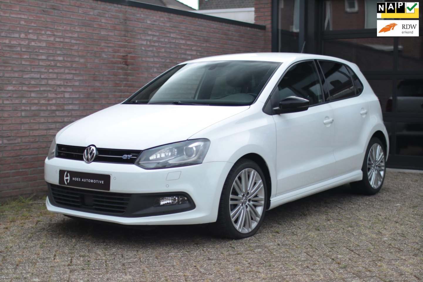 Volkswagen Polo - 1.4 TSI Blue GT|DSG|Xenon|PDC|Adaptive CC|Zwart hemel - AutoWereld.nl