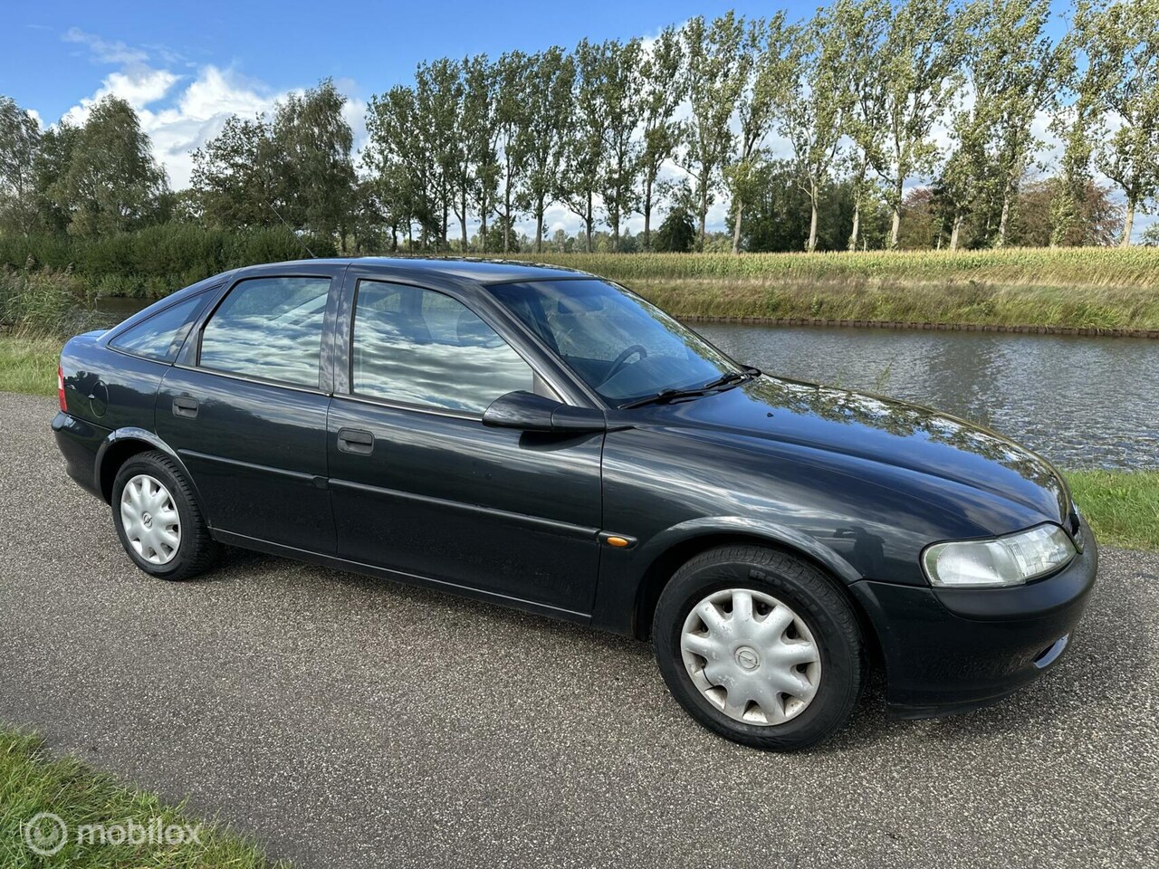 Opel Vectra - 1.6i-16V GL Plus 1.6i-16V GL Plus - AutoWereld.nl