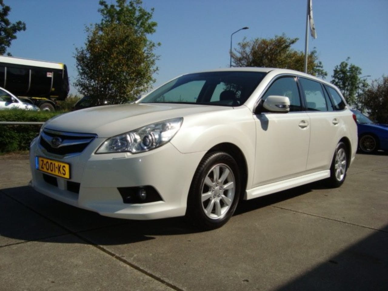 Subaru Legacy - 2.0i Luxury 2.0I LUXURY - AutoWereld.nl