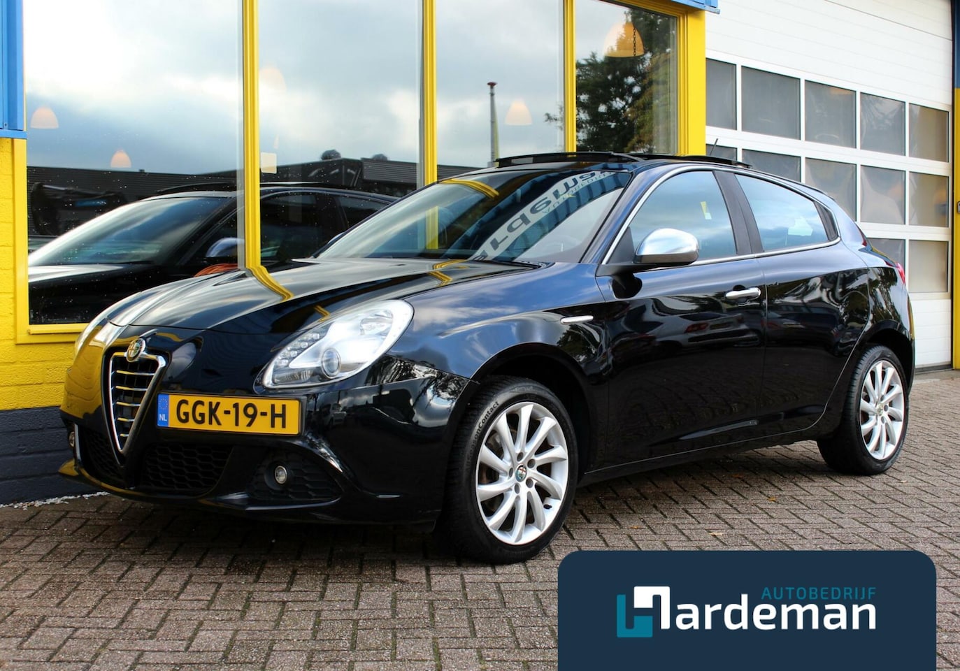 Alfa Romeo Giulietta - 1.4 T Panorama Clima - AutoWereld.nl