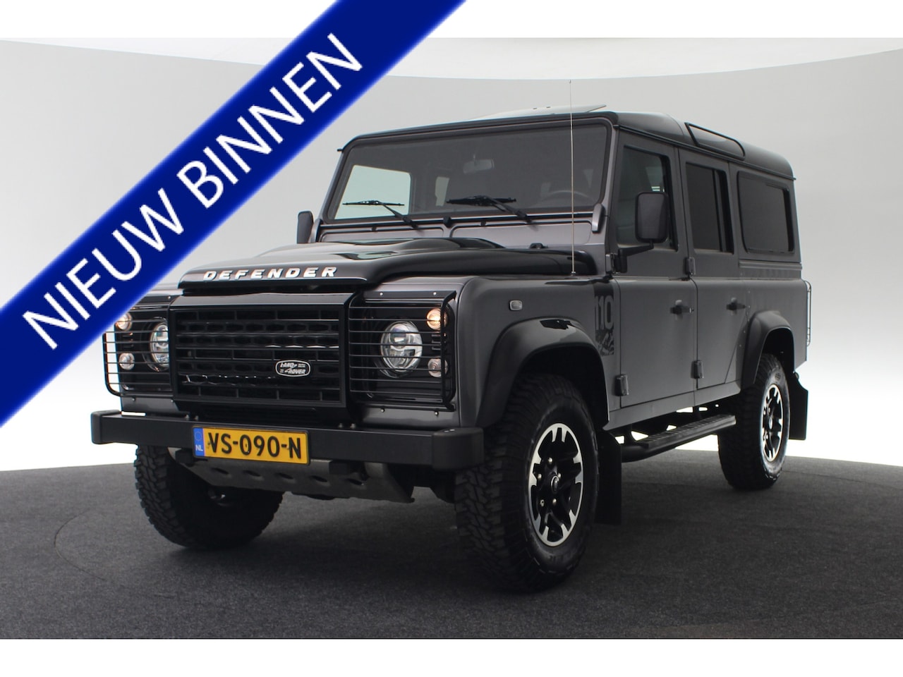 Land Rover Defender 110 - 2.2 D SW Adventure - AutoWereld.nl