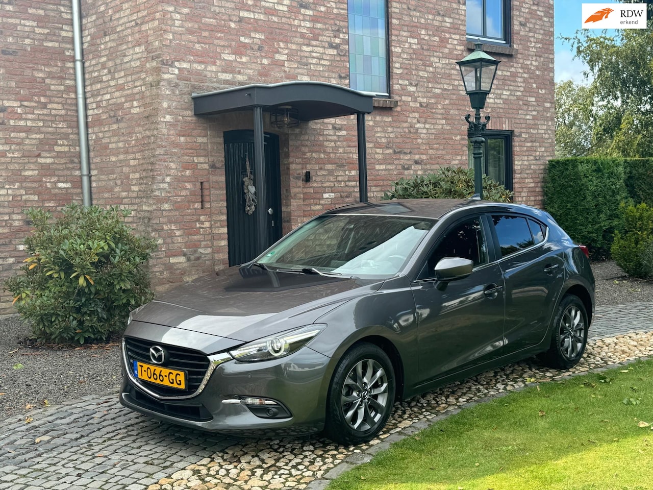 Mazda 3 - 2.0 SkyActiv-G 120 TS AUT Navi head-up - AutoWereld.nl