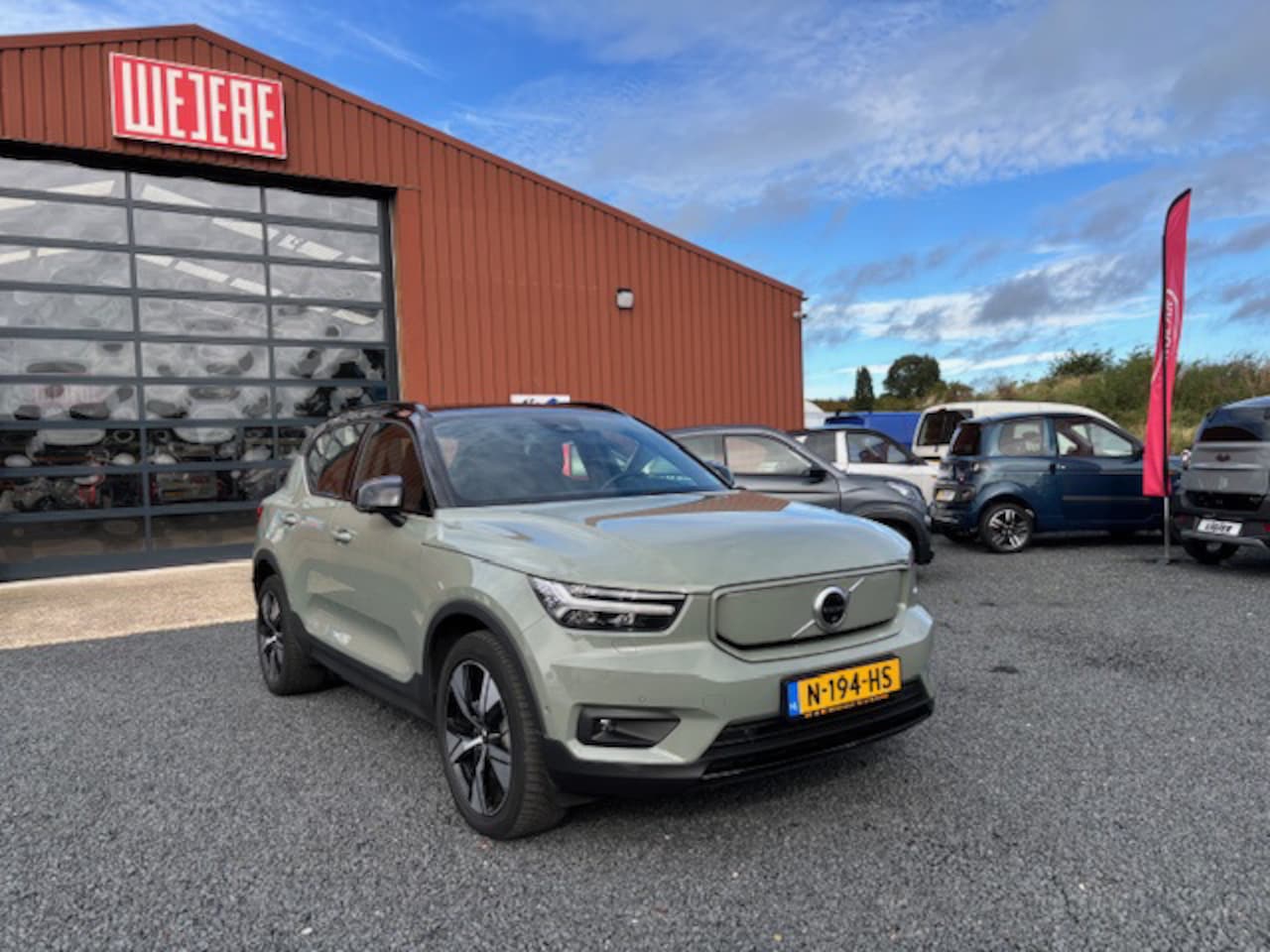 Volvo XC40 - P8 AWD 408PK PRO RECHARGE PURE PANORAMA TREKH - AutoWereld.nl