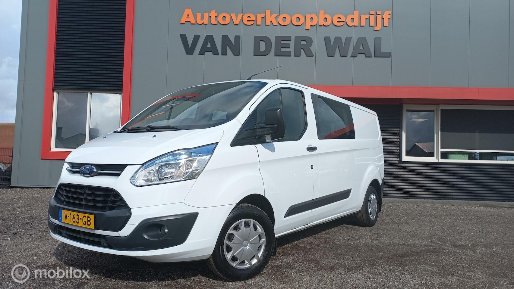 Ford Transit Custom - 290 2.2 TDCI L2H1 DC/AIRCO/CRUISECONTROL/NAVIGATIE - AutoWereld.nl