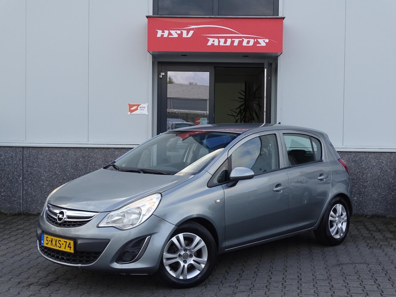 Opel Corsa - 1.2-16V Cosmo airco cruise LM - AutoWereld.nl