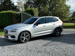 Volvo XC60 - 2.0 T8 Twin Engine AWD R-Design Met Volvo garantie en teveel opties om op te noemen, luchtvering, hud, trekhaak, etc, etc.