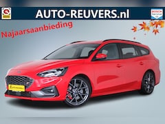 Ford Focus Wagon - 2.3 EcoBoost ST-3 / Navi / LED / Trekhaak / Carplay / Adaptieve cruise