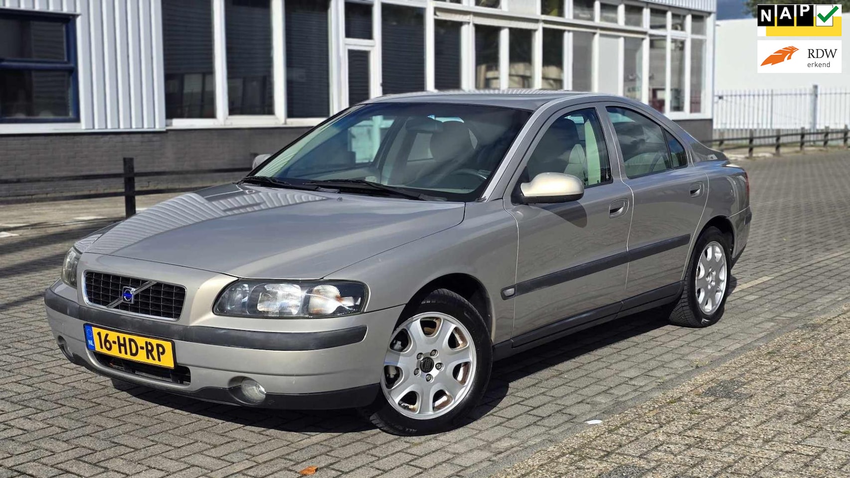 Volvo S60 - 2.4 Edition/Cruise/Airco/Memory stoelen! - AutoWereld.nl