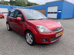 Ford Fiesta - 1.4-16V Ghia