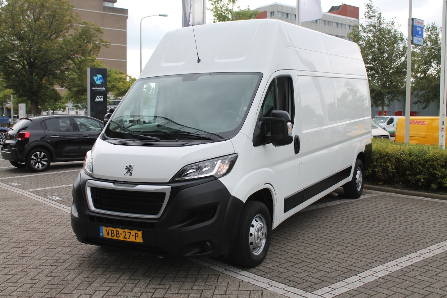 Peugeot Boxer - GB 335 L3H3 BlueHDi 130PK Pro - AutoWereld.nl