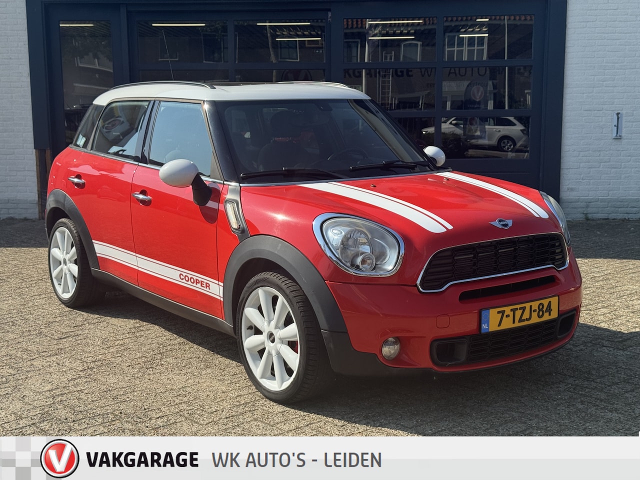 MINI Countryman - Mini 1.6 Cooper S Chili - Red Hot - schuif/kantel dak - keyless velgen - Harman Kardon - AutoWereld.nl