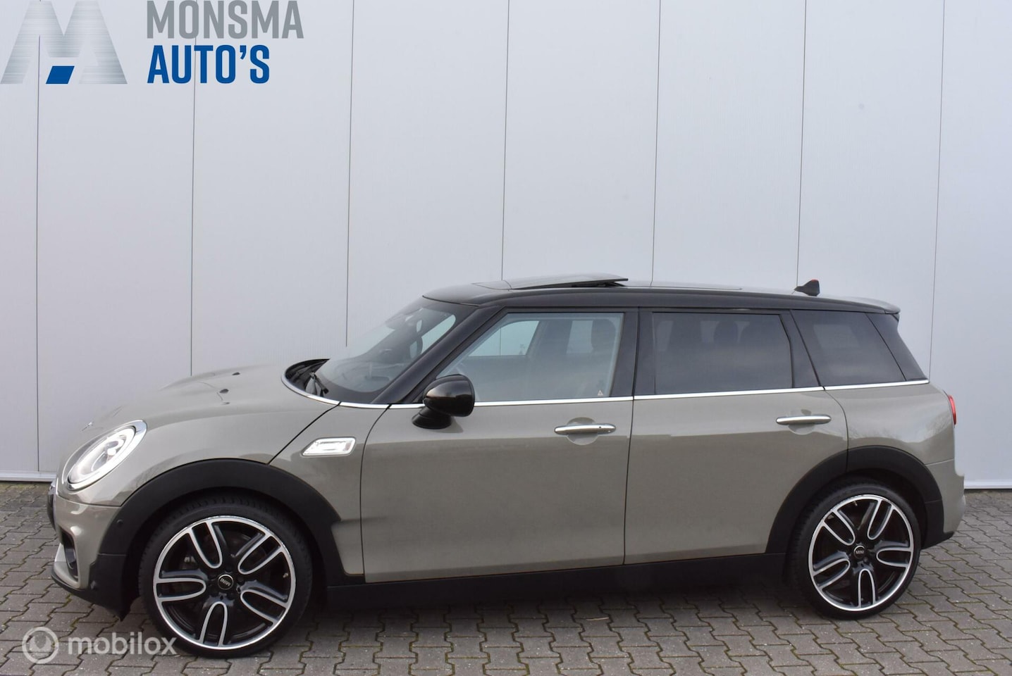 MINI Clubman - 2.0 Cooper S AUT Knightsbridge Edition 2019 Pano H&K JCW-stoelen Keyless - AutoWereld.nl