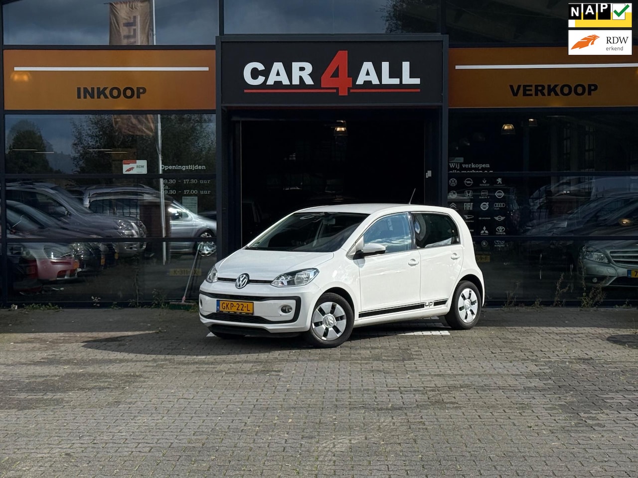 Volkswagen Up! - 1.0 BMT move up! CRUISE/AIRCO/PDC/BLUETOOTH/DEALERONDERHOUDEN - AutoWereld.nl