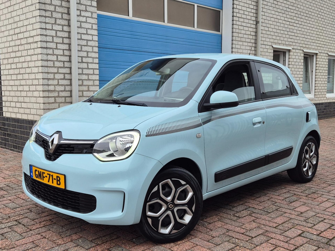 Renault Twingo - 1.0 SCe Airco-Cruise-Led-Stoelverwarming-Usb - AutoWereld.nl