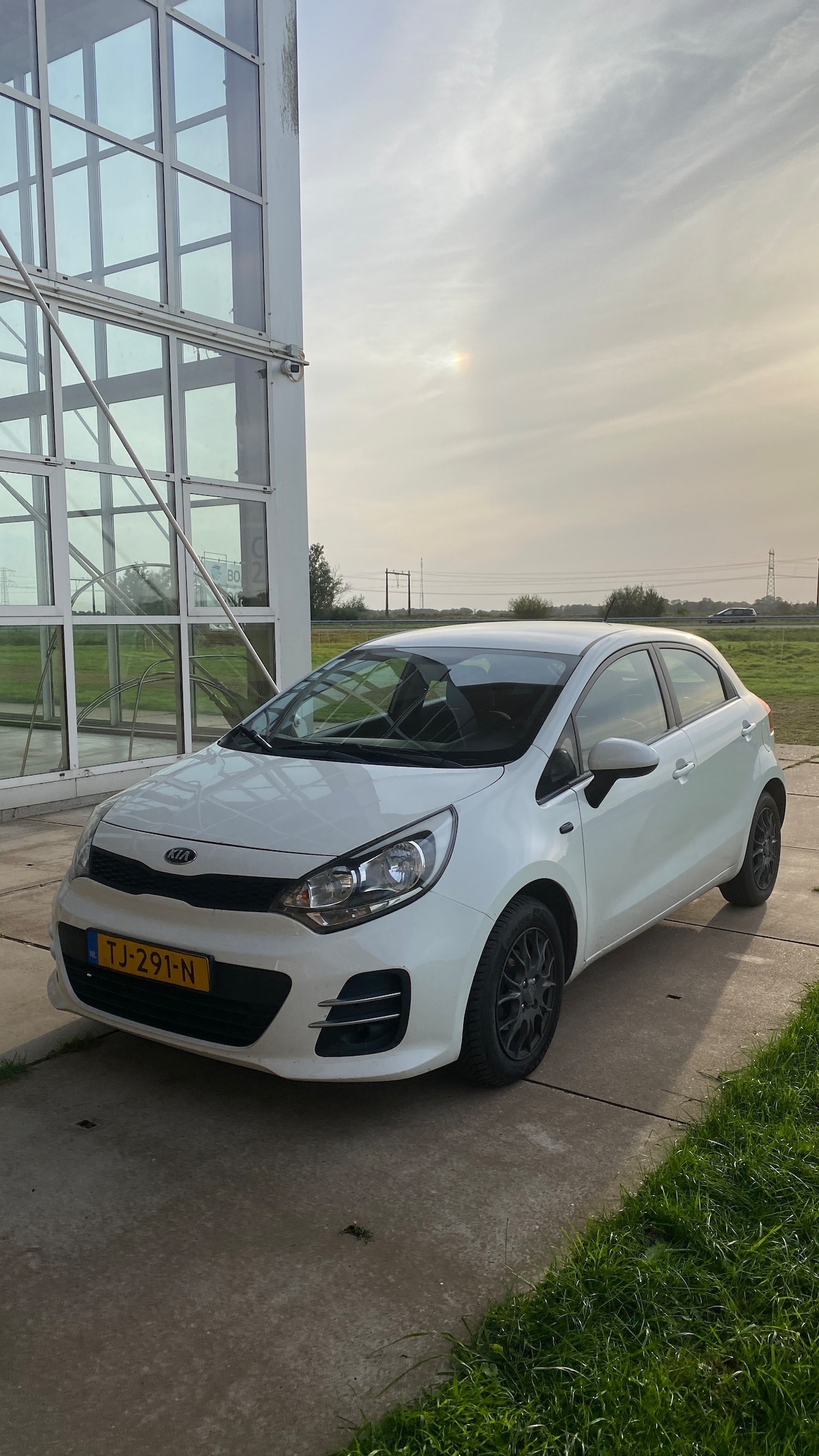 Kia Rio - 1.2 CVVT NAP, Bluetooth - AutoWereld.nl