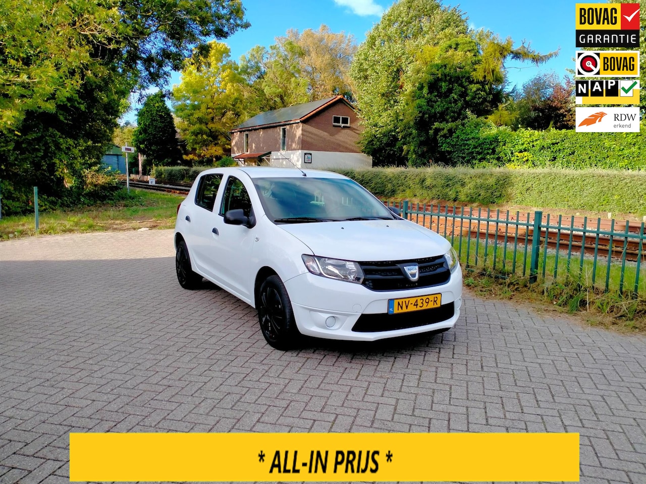 Dacia Sandero - 0.9TCE Ambiance Airco/ trekhaak lage km ALLINPRIJS - AutoWereld.nl