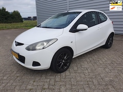 Mazda 2 - 2 1.3 S AIRCO / Export price