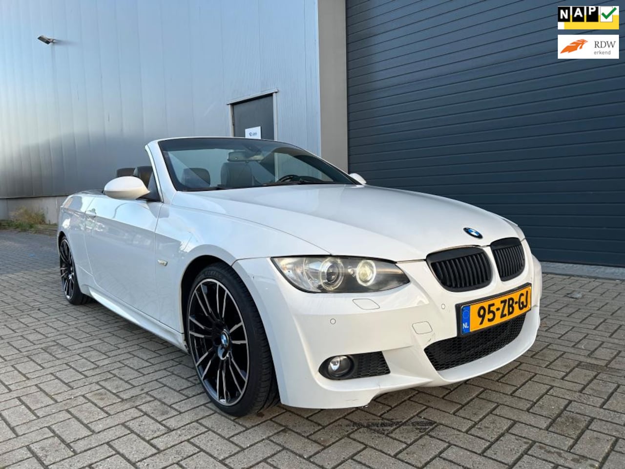 BMW 3-serie Cabrio - 325i High EXE AUT M PAKKET LEDER - AutoWereld.nl