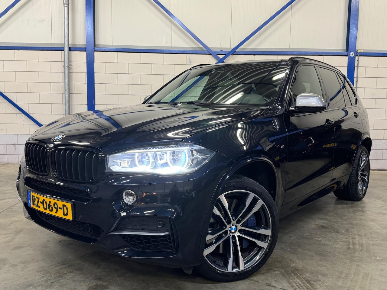 BMW X5 - M50d PANO|HUD|TREKHAAK|B&O|360CAM|VOL! - AutoWereld.nl