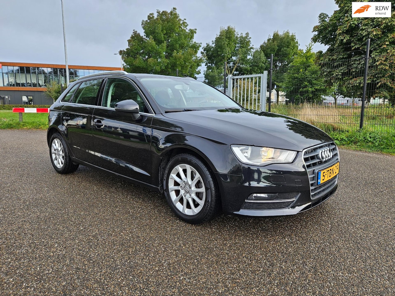 Audi A3 Sportback - 1.2 TFSI Attraction Pro Line 1.2 TFSI Attraction Pro Line - AutoWereld.nl