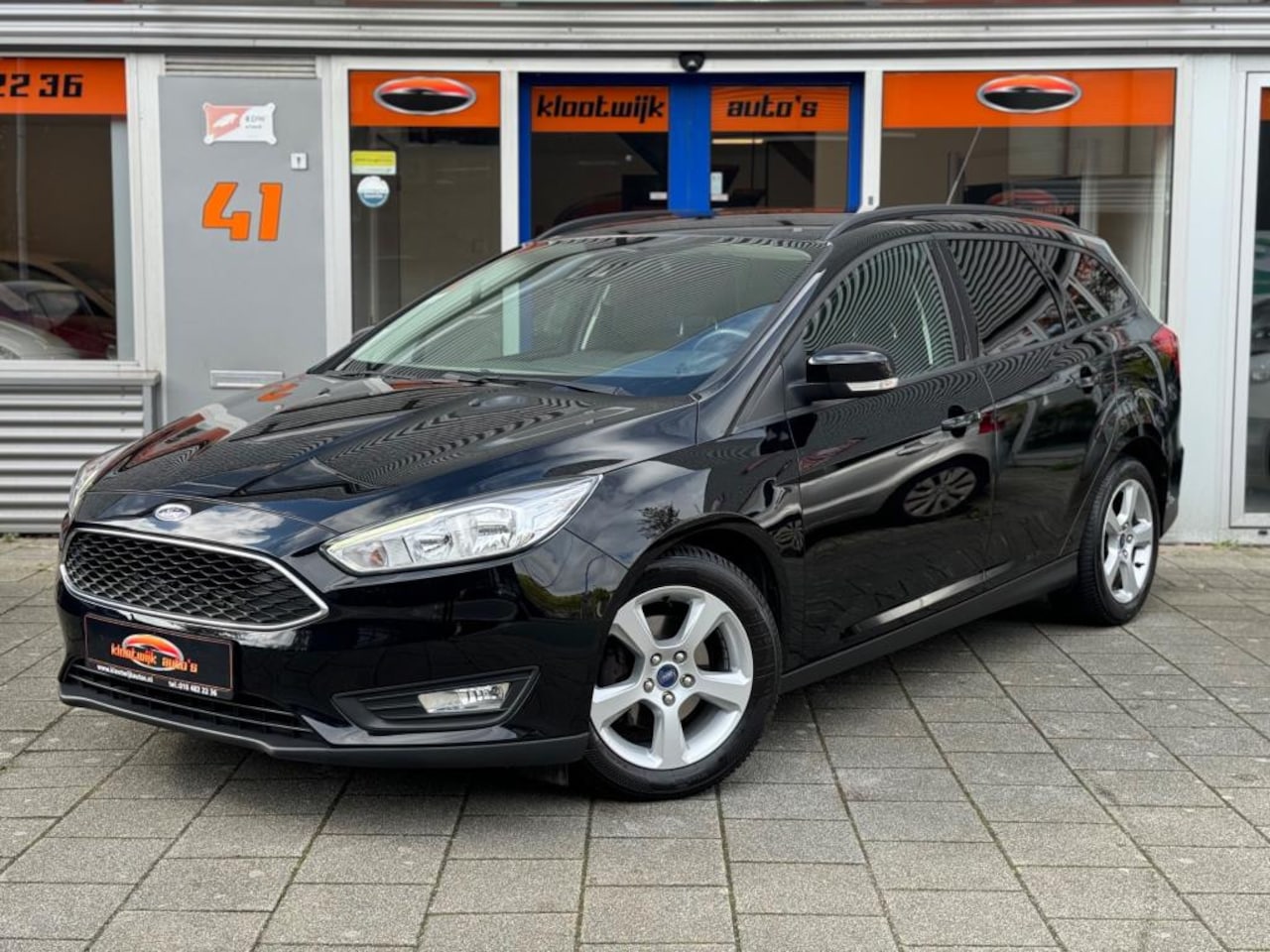 Ford Focus Wagon - 1.0 EcoBoost 125PK Business Automaat Navigatie Cruise Led Dealer Onderhouden - AutoWereld.nl