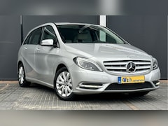 Mercedes-Benz B-klasse - 200 Ambition / Trekhaak weg klap baar / Bi-xenon / Stoelverwarming