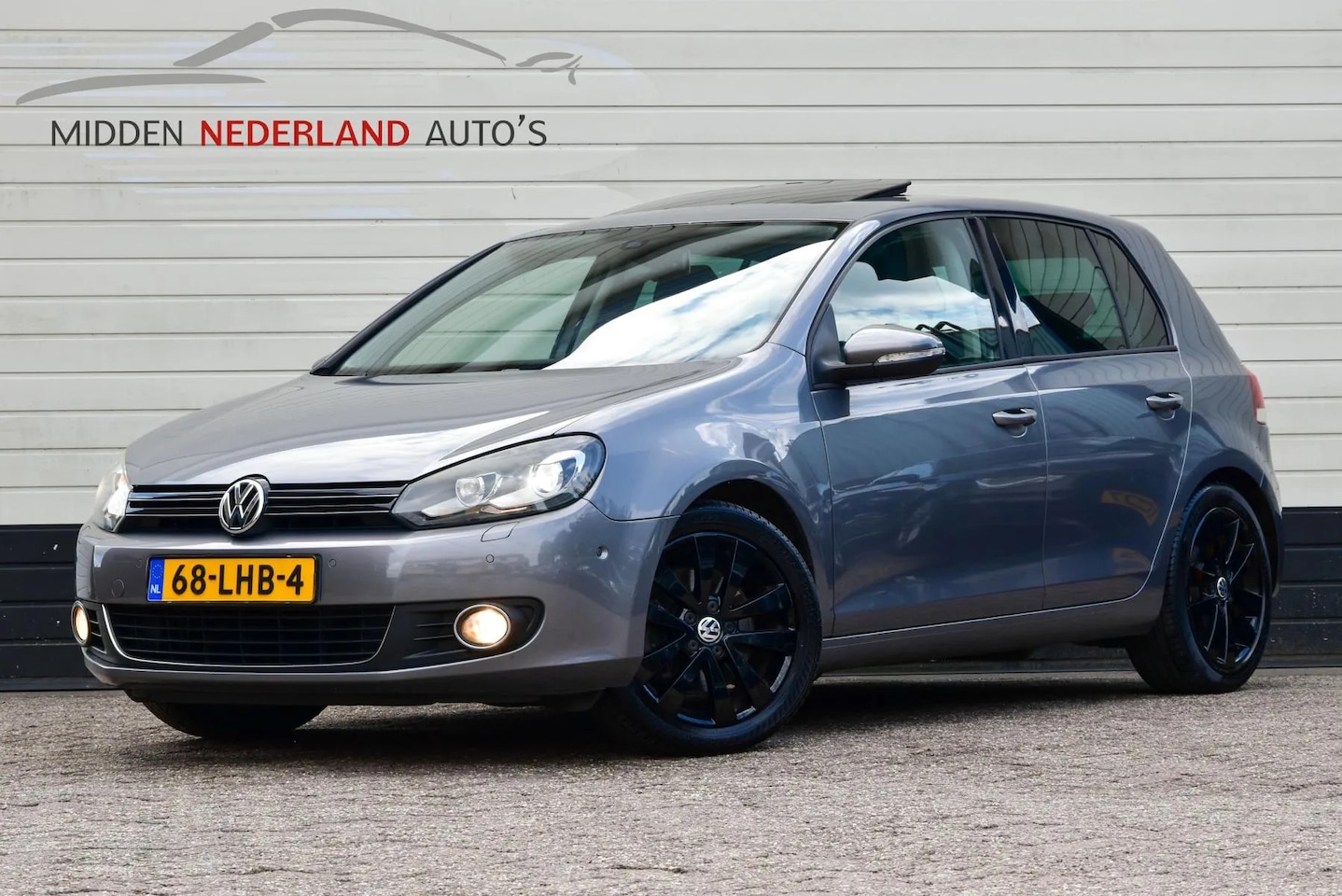 Volkswagen Golf - 1.4 TSI Highline * SCHUIFDAK * TREKHAAK * APK 2025 * - AutoWereld.nl