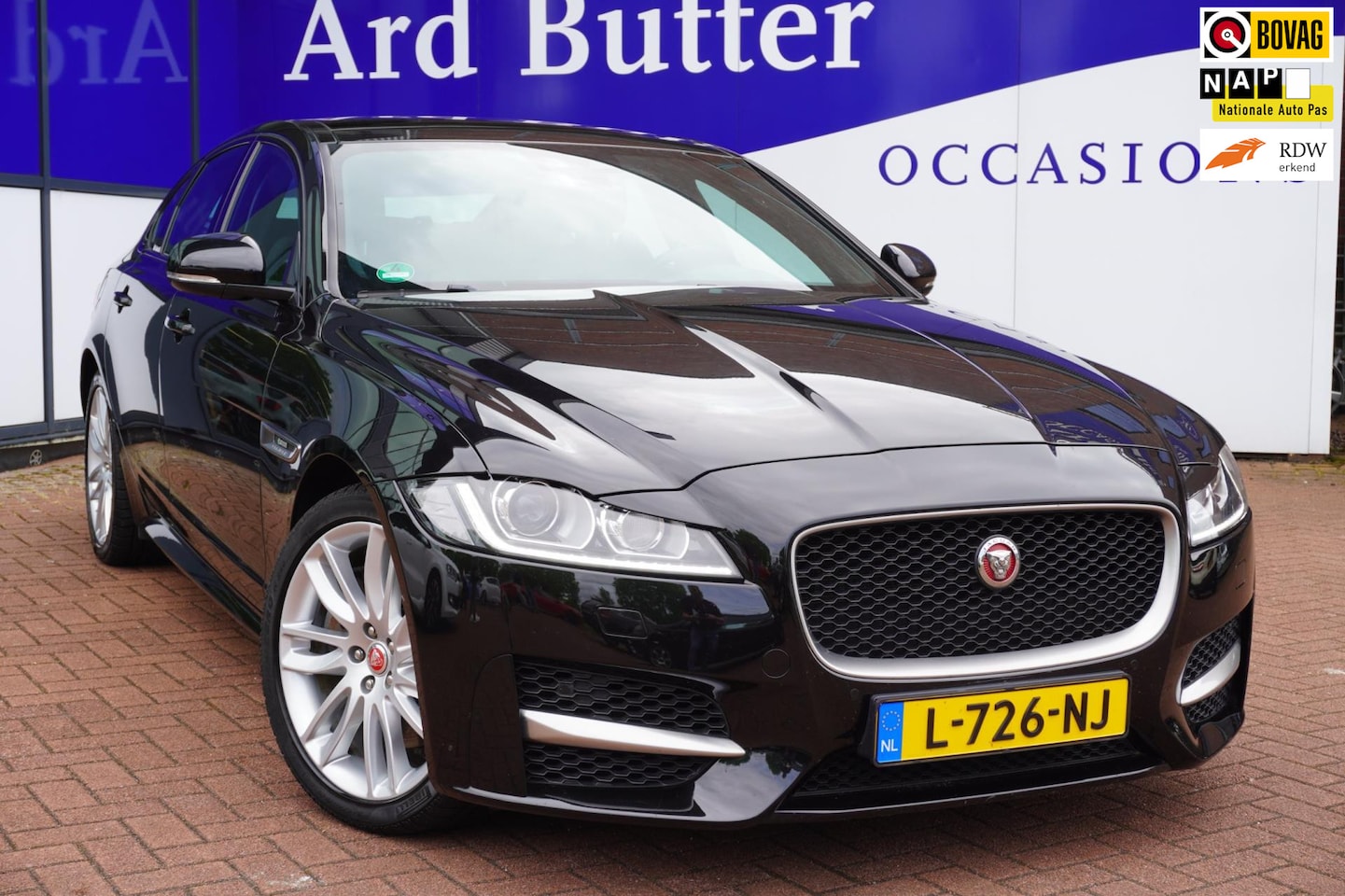 Jaguar XF - 3.0d R-Sport + Xenon+Pano-dak+Camera+Navigatie = UNIEK !! - AutoWereld.nl