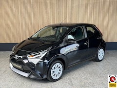 Toyota Aygo - 1.0 VVT-i x-play NL auto | Apple Carplay | Camera | Airco